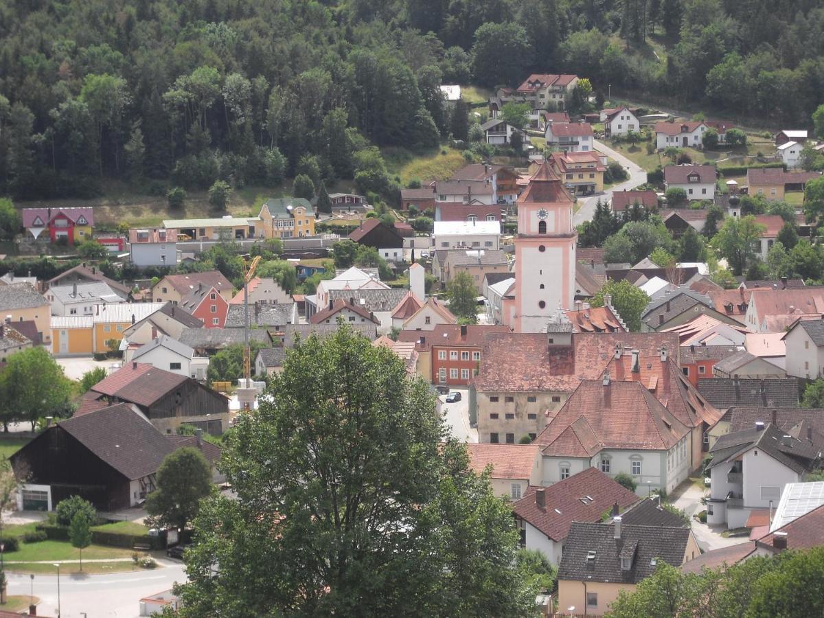 Ferienwohnung Bayernring Breitenbrunn  エクステリア 写真